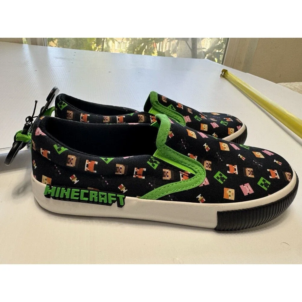Minecraft Boys Slip On Shoes Black Creeper Print Size 1 New-Sneaker